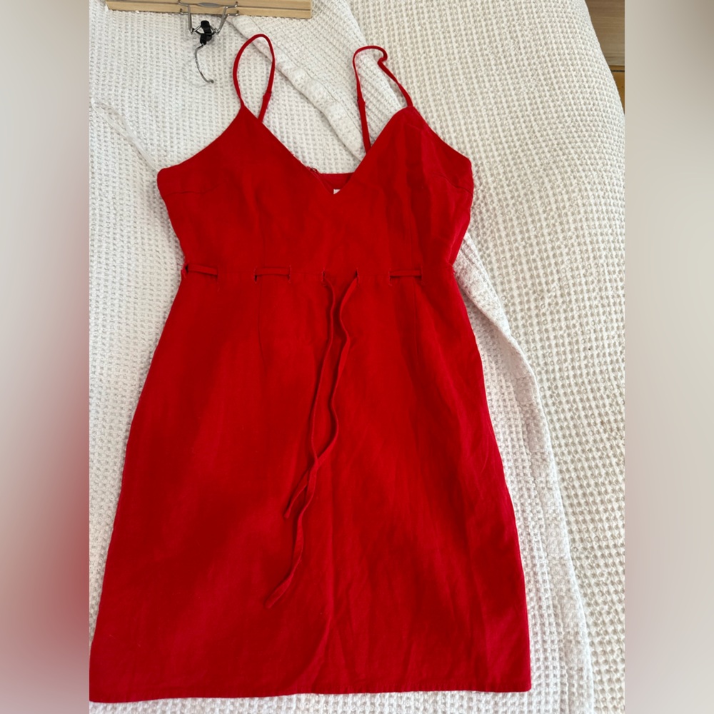 Red superdown dress - Picture 2 of 3